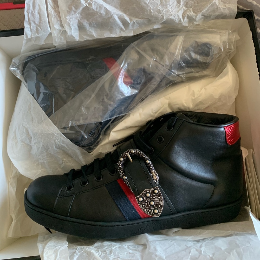 Gucci men size 9